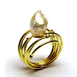 pearl & shell ring