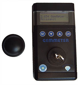 The Gemmeter a digital refractometer