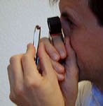 handling of a loupe